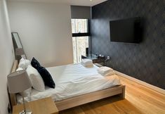 Others 6 Stunning Park View Quartermile Apartment Close Proximity to Castle & University