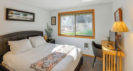 其他 2 Ping-pong & Private Hot Tub: Family Cabin in Bend!