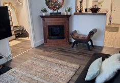 Lain-lain 3 DOWNTOWN AT CUTE AND COZY