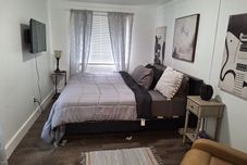 Lain-lain DOWNTOWN AT CUTE AND COZY