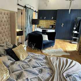 Primary image 1 Charming Shropshire Ground Level Barn, Chetton Hotels