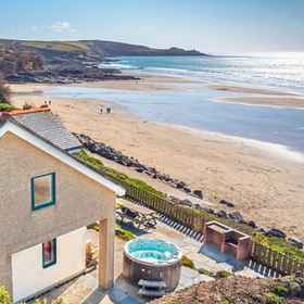 Primary image 1 Private Cliff top Retreat by Perranuthnoe Beach, Deviock Apartments