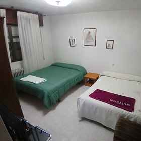 Primary image1Room-private Double Room Toledo,Iglesia de Santiago del Arrabal飯店
