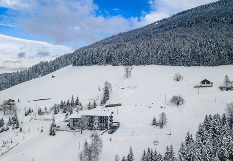 其他 Penthouse With Shared Pool