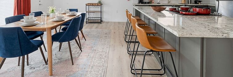 Others The Oak King Bed Huge Backyard