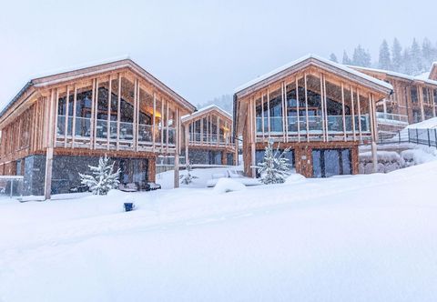 其他 Majestic Chalet With Pool and Sauna