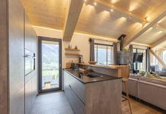 其他 5 Majestic Chalet With Pool and Sauna