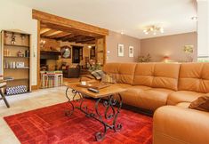 기타 4 Spacious Farmhouse With Private Heated Pool in a Rustic Garden