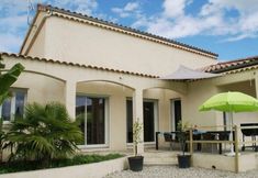 기타 4 Chic Holiday Home in Pradons With Swimming Pool