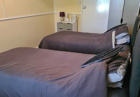 其他 The Eagle and child