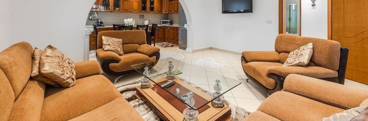 其他 Authentic Lake View Apartment