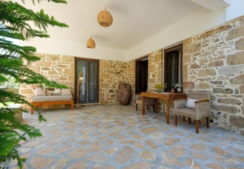 Others Apartments Panethimos