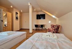 Lainnya 3 Holiday Home Wisniowa With Pool and Mountains