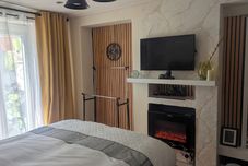 Lain-lain Folkestone - 1BR Apartment - Sauna - Pet Friendly