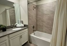 Others 4 Go 33 - Champions Gate