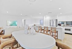 Others 6 Stay on Sunbrite