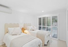 Others 5 Stay on Sunbrite