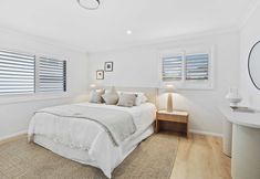 Others 4 Stay on Sunbrite