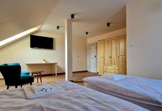 Others 3 Holiday Home Wisniowa With Pool and Nature