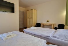 Others 7 Holiday Home Wisniowa With Pool and Nature