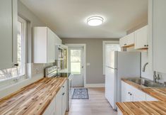 Lain-lain 7 2 Mi to Windham Mountain: Scenic Home w/ Fire Pit!