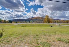 Lain-lain 3 2 Mi to Windham Mountain: Scenic Home w/ Fire Pit!