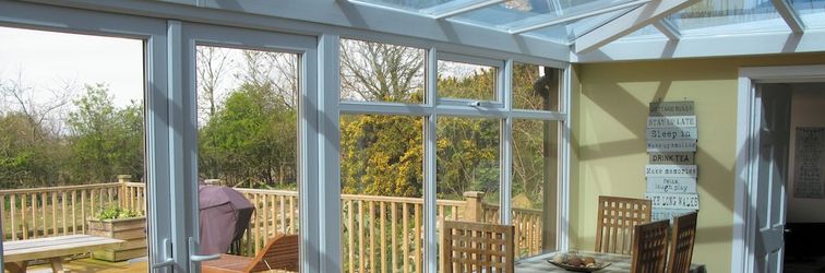 Others Large Sound Healing Retreat Cottage in West Wales