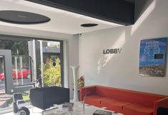 기타 3 Mel House Lara