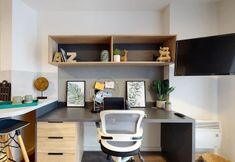 Others 5 Canvas Arundel House