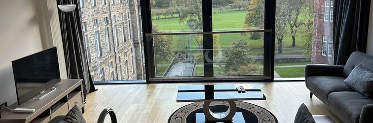 Lain-lain Executive Quartermile Apartment Near to Castle & University With Park View!