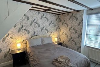 Lain-lain 4 Quaint High Street Cottage in Northampton