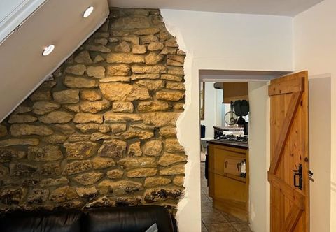 Lain-lain Quaint High Street Cottage in Northampton