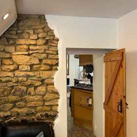 Primary image 1 Quaint High Street Cottage in Northampton, University of Northampton Hotels