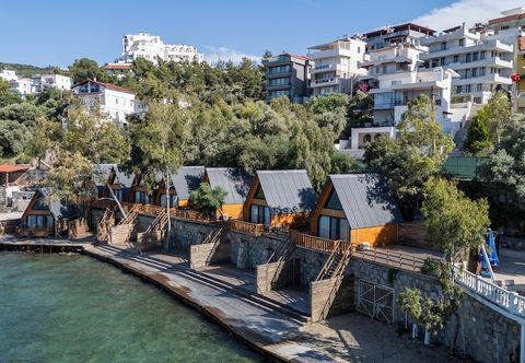 Others Roseira Bungalov