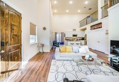 其他 5 Walk to Historic Dtwn: Mckinney Family Retreat