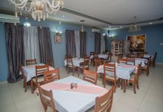 Others 7 Room-charming Bed And Breakfast In Lubum