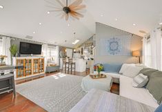 其他 2 Walk to Ocean: Pet-friendly Home in Long Beach!