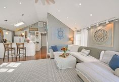 其他 5 Walk to Ocean: Pet-friendly Home in Long Beach!