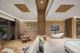 기타 4 Regnum The Crown