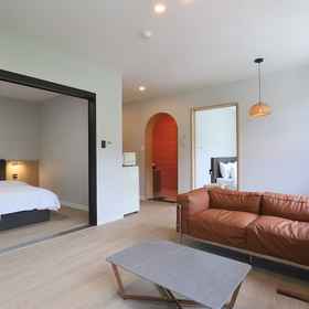 Primary image 1 GEOJE-SI HOUND HOTEL JANGSEUNGPO, Geoje Junggo Mart Hotels