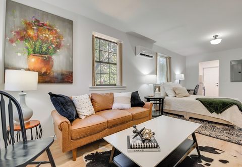 Others 2 Mi to East Atlanta Village: Cozy Studio w/ Porch