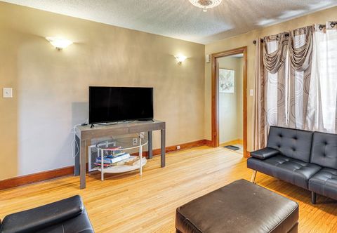 Others 2 Mi to Walden Galleria: Home w/ Furnished Deck!