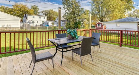 기타 2 2 Mi to Walden Galleria: Home w/ Furnished Deck!