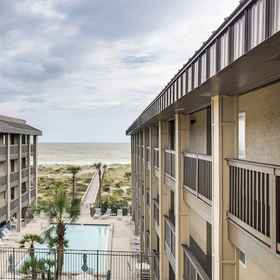 Interior1Waterfront Condo w/ Pool in Fernandina Beach!,纳苏县飯店