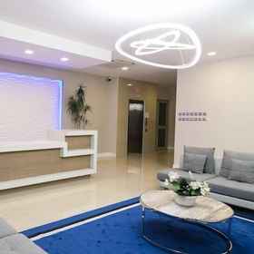 Concierge desk 1 Apartment with roof top pool, Alorica - Kingston Hotels