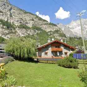 Primary image 1 샬레 럭셔리 레 포르주, 누스 호텔