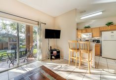 Others 7 8 Mi to Disney: Orlando Townhome w/ Pool Access!