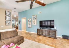 其他 4 13 Mi to Downtown San Diego: Quiet Home w/ Spa!