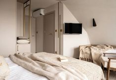 Others 5 Willa Amicus