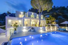 Others Beautiful Villa With Leisure Activities